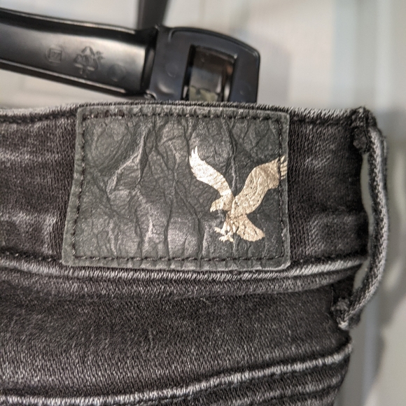 American Eagle Super Hi-Rise Super Super Stretch Shorties - Picture 3 of 6